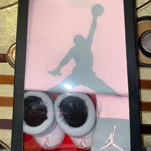 Jordan Other - 3 piece infant set